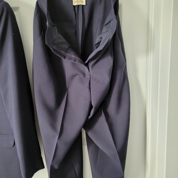Haggar Navy blue 2 pce pant suit - Picture 12 of 16